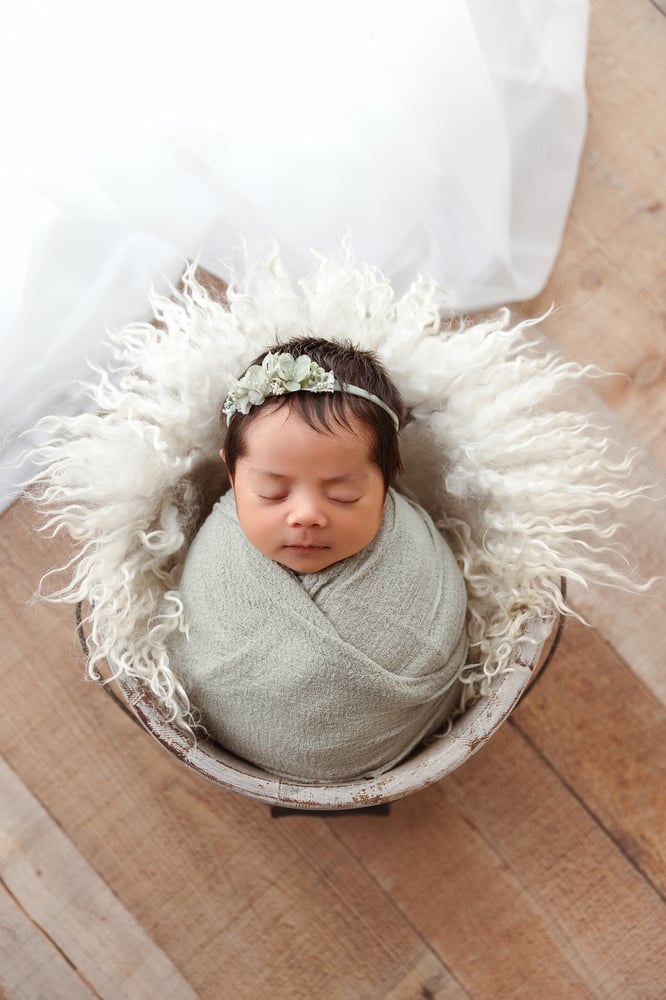 Image of BLACK FRIDAY- Simply Baby Newborn Session
