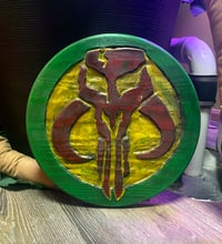 Mytho-circle carving