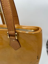 Image 7 of Louis Vuitton Reade MM Yellow Patent Leather