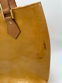 Image 4 of Louis Vuitton Reade MM Yellow Patent Leather