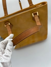 Image 14 of Louis Vuitton Reade MM Yellow Patent Leather