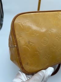 Image 16 of Louis Vuitton Reade MM Yellow Patent Leather