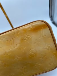 Image 17 of Louis Vuitton Reade MM Yellow Patent Leather