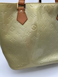 Image 3 of Louis Vuitton Reade MM Green Patent Leather Top Handle Bag
