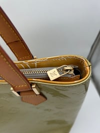 Image 9 of Louis Vuitton Reade MM Green Patent Leather Top Handle Bag