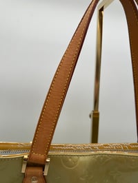 Image 5 of Louis Vuitton Reade MM Green Patent Leather Top Handle Bag
