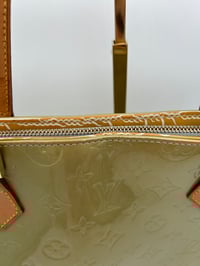 Image 7 of Louis Vuitton Reade MM Green Patent Leather Top Handle Bag