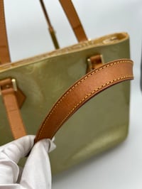 Image 6 of Louis Vuitton Reade MM Green Patent Leather Top Handle Bag