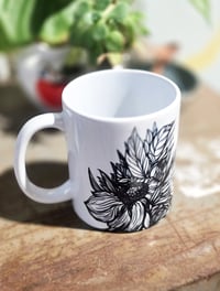 Image 3 of Botanical mug