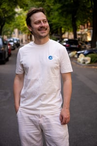 Image 2 of Herumkommandiert T-Shirt