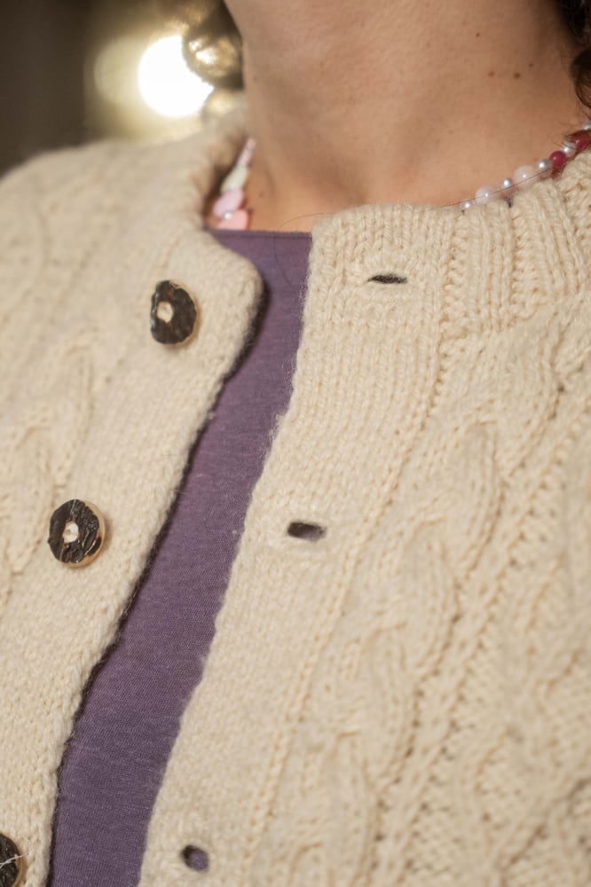 Image of Cardigan handmade bianco