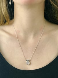 Image 2 of Frida, pierre de lune