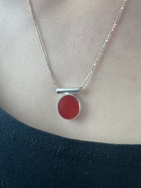 Image 2 of Frida, agate rouge