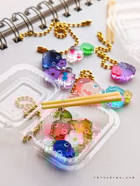 Image 1 of Pikmin Gacha Bento charms 