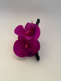 Image 2 of sample xl purple phalaenopsis claw