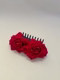 Image 1 of sample double rose claw