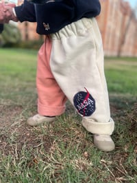 Image 2 of Pantalón COOL SWEATERS RECONVERTED (Ropa de bebé)