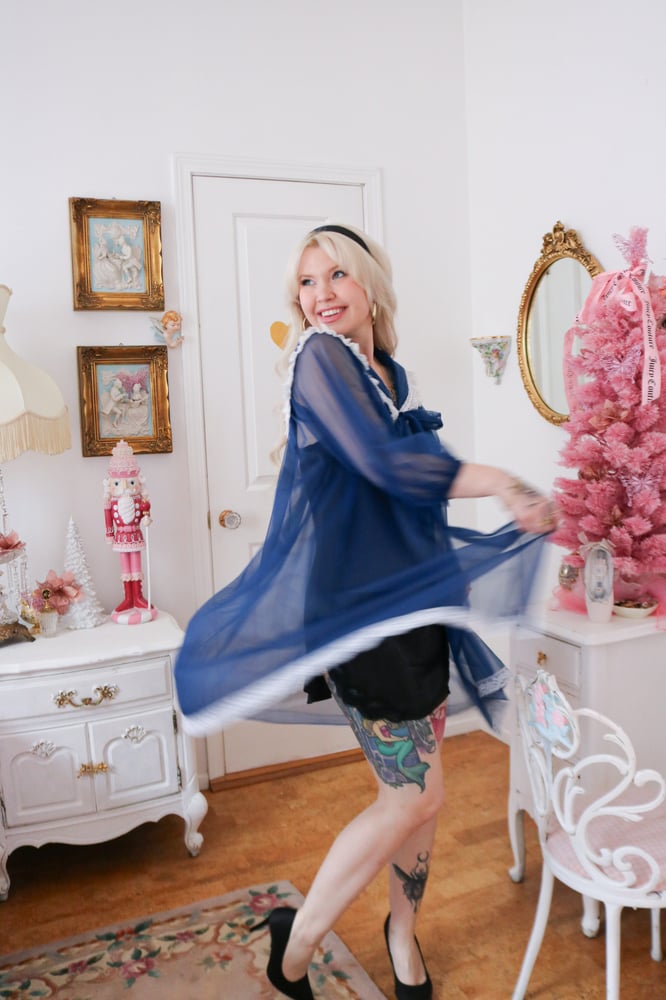 Image of Vintage 1960s Navy Blue Peignoir with Floral Lace (Small)