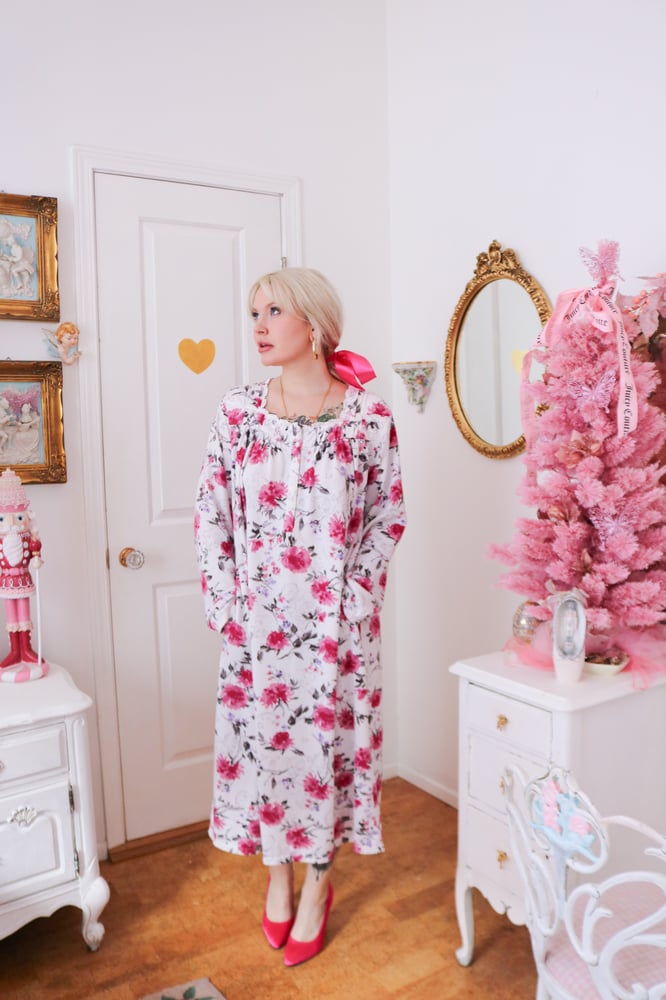 Image of Cozy Secret Treasures Floral Long Sleeve Winter Nightgown (XL) 
