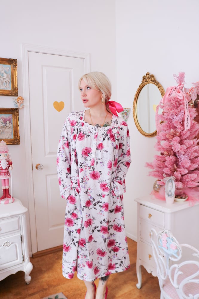 Image of Cozy Secret Treasures Floral Long Sleeve Winter Nightgown (XL) 
