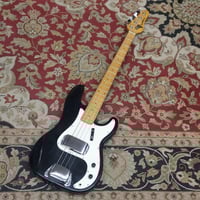 Image 2 of Washburn Lyon P-Bass