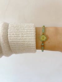 Image 1 of Bracelet PEONIE // Fleur verte clair et perle Aventurine  