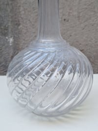 Image 5 of Carafe en cristal moulé Baccarat modèle Bambou Tors