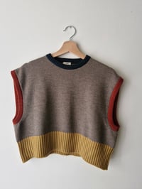 Image 1 of "JANE" VEST_100% EXTRAFINE MERINO PLANT DYED