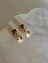 Image 4 of Christmas Wreaths (Gold)