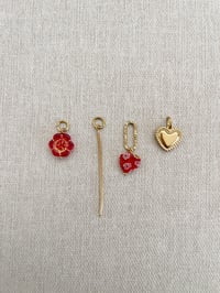 Image 1 of Ensemble 4 charms PEONIE rouge   