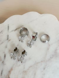 Image 3 of Crystal Rosebud Bows (Silver)