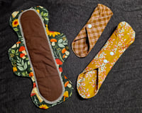 Image 1 of Cotton Pad with Hidden Waterproof Layer Sampler - Earthy Gems