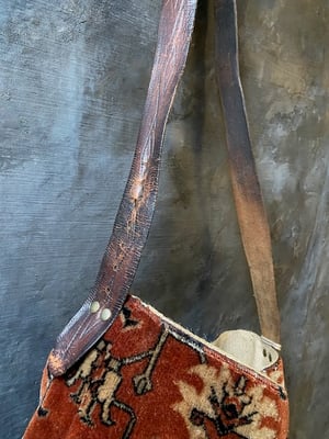 Image of carpet bag - no. 20