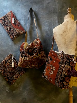 Image of carpet bag - no. 21