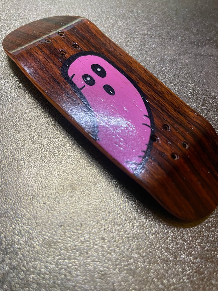 Image of New Mold - Airbrushed Family Worm Pink (1 of 1)