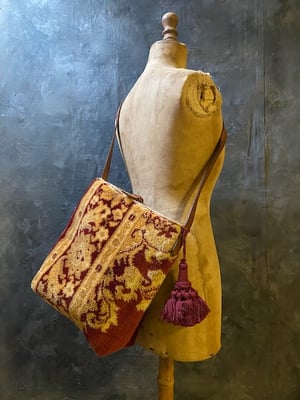 Image of carpet bag - no. 22