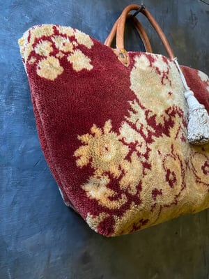 Image of carpet bag - no. 23
