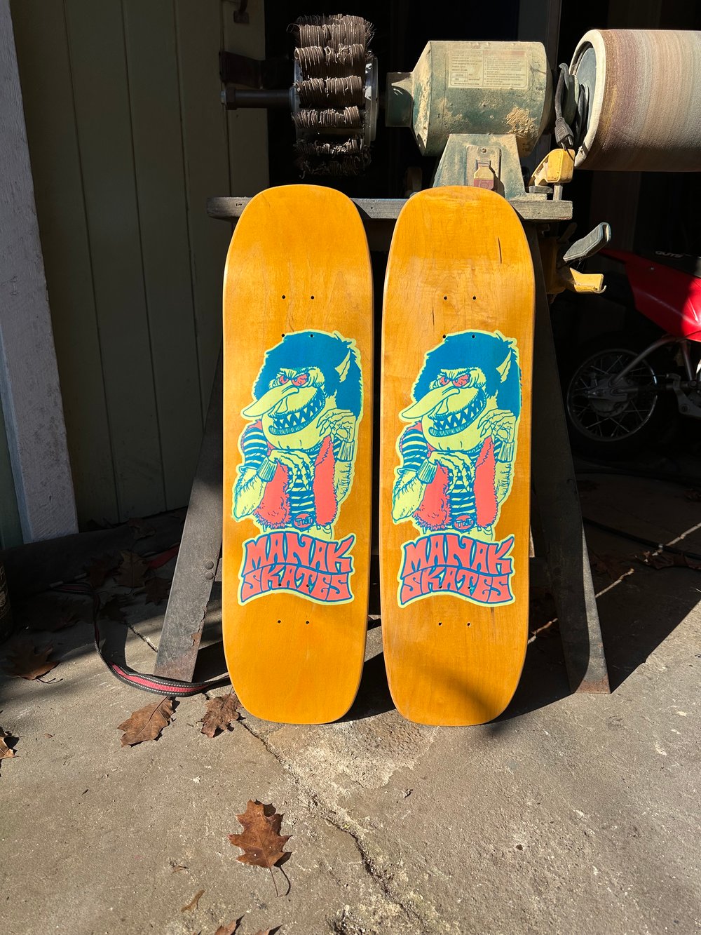 8.75 Double Shovel CURB SMASHER - Creep Graphic