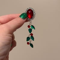 Red Gem Holly Dangles (sizes 2g-5/8)