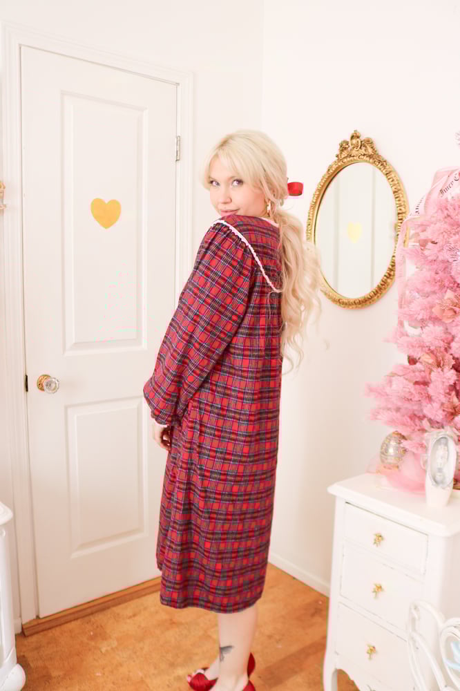 Image of Classic Lanz of Salzburg Cozy Plaid Cotton Long Sleeve Winter Gown (Medium)