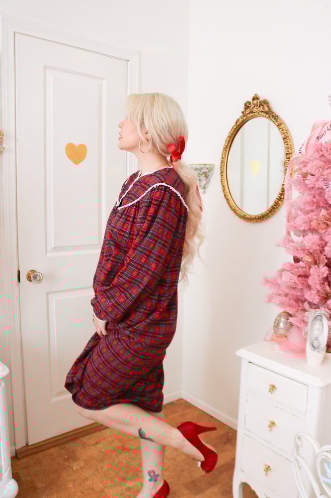 Image of Classic Lanz of Salzburg Cozy Plaid Cotton Long Sleeve Winter Gown (Medium)