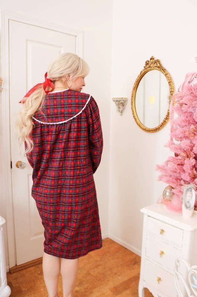 Image of Classic Lanz of Salzburg Cozy Plaid Cotton Long Sleeve Winter Gown (Medium)