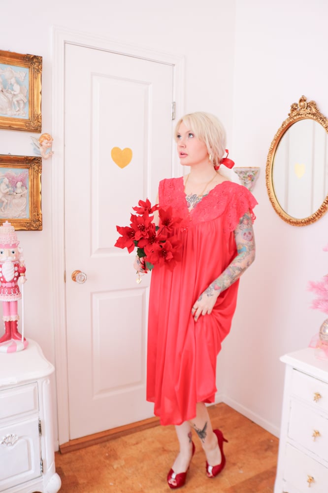 Image of 90s Shadowline Rosy Red Billowing Nightgown (2X)