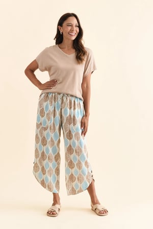 Image of Capri Linen/Cotton Pants - Diamonds