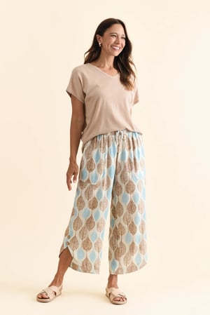 Image of Capri Linen/Cotton Pants - Diamonds