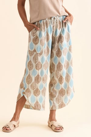 Image of Capri Linen/Cotton Pants - Diamonds