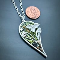 Image 3 of Trillium in Leaf Pendant 