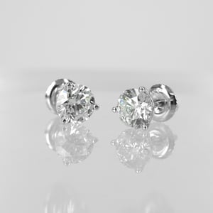 Image of 14ct White Gold Lab Diamond Stud Earrings. 2 = 2ct EVVS2 XXX Total Weight. TP8