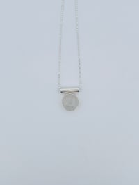 Image 3 of Frida, pierre de lune