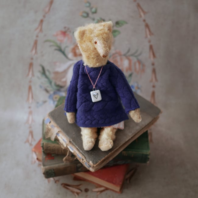 Dulcie, a dishcloth bear